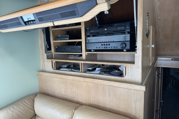 Photo of the 1976 Hatteras 53 Convertible "THIS OLD HATT"