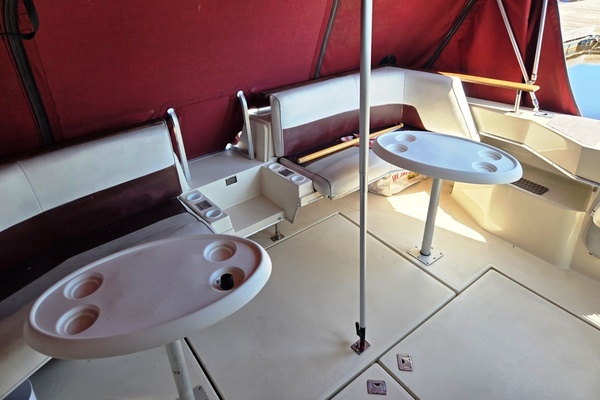33ft Cruisers Yachts Yacht For Sale