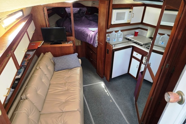 33ft Cruisers Yachts Yacht For Sale