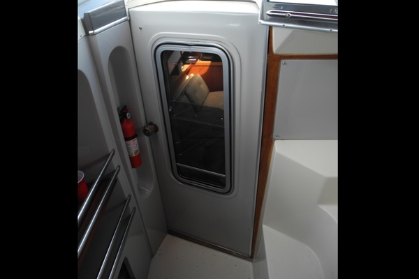33ft Cruisers Yachts Yacht For Sale