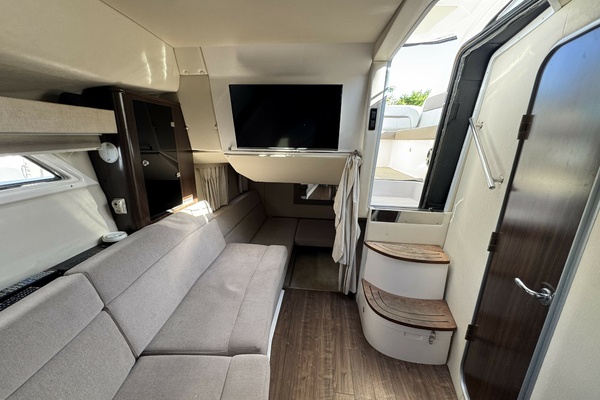 35ft Regal Yacht For Sale