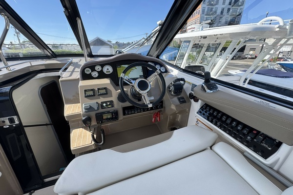 2016 Regal 35