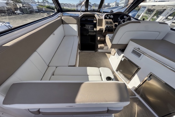 2016 Regal 35