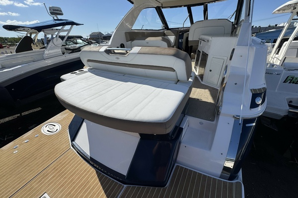 35ft Regal Yacht For Sale