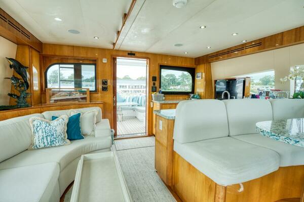 MAJESTIK 80ft Hatteras Yacht For Sale