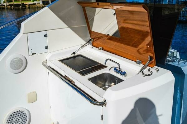 2016 Beneteau 49