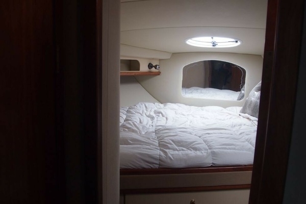 35ft Cruisers Yachts Yacht For Sale