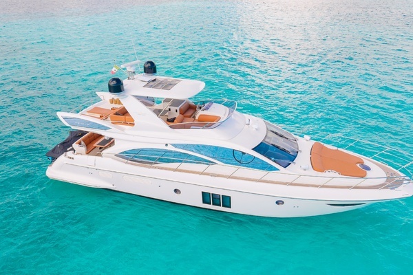 Photo of the 2011 Azimut 58 Fly "GOLDEN SUN"