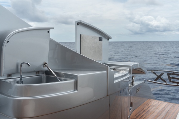 83ft Pershing Yacht For Sale