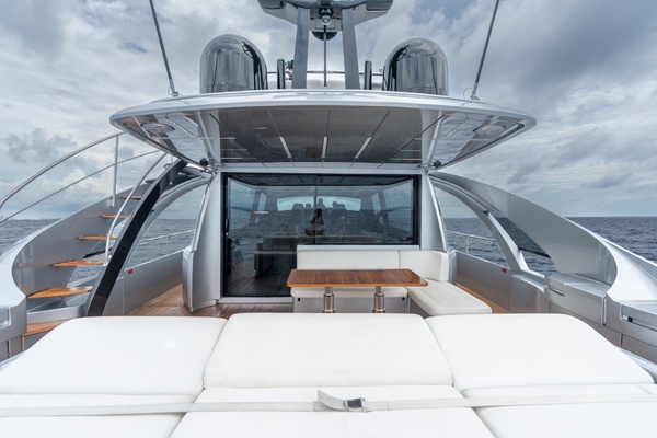 83ft Pershing Yacht For Sale