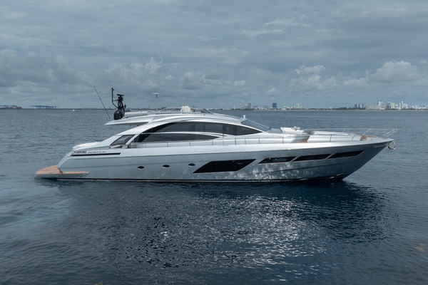 83ft Pershing Yacht For Sale