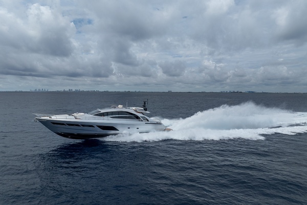 Pershing 8X Yacht For Sale