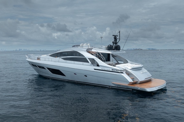2020 Pershing 80