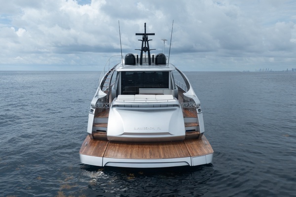 2020 Pershing 80