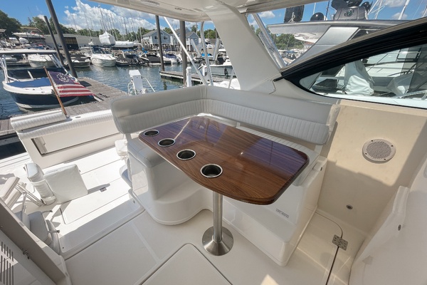 2004 Tiara 3800 Open helmdeck table