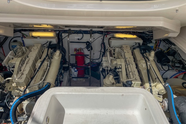 2004 Tiara 3800 Open twin Cummins engines