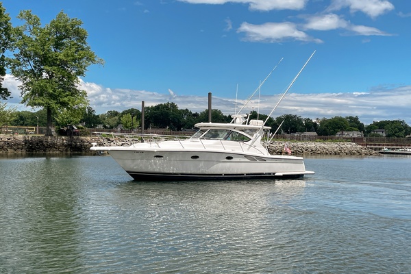 2004 Tiara 3800 Open port beam