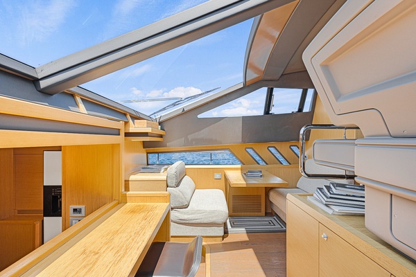 PAPAITO 80ft Ferretti Yachts Yacht For Sale