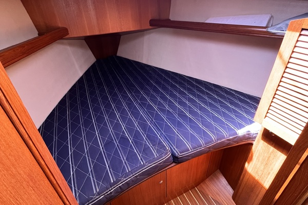 Laura Marie 36ft Hunter Yacht For Sale