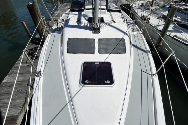 Laura Marie 36ft Hunter Yacht For Sale