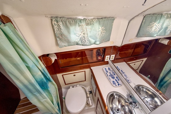 Kahuna 30ft Nonsuch Yacht For Sale