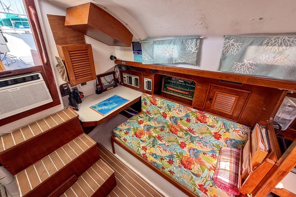 Kahuna 30ft Nonsuch Yacht For Sale