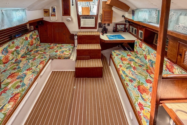 Kahuna 30ft Nonsuch Yacht For Sale