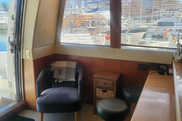 Moonstruck 53ft Carver Yacht For Sale