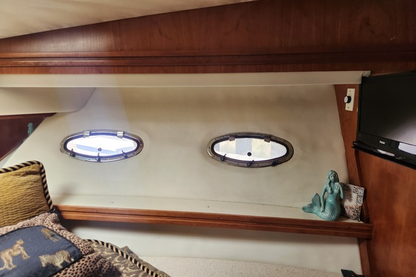 Moonstruck 53ft Carver Yacht For Sale