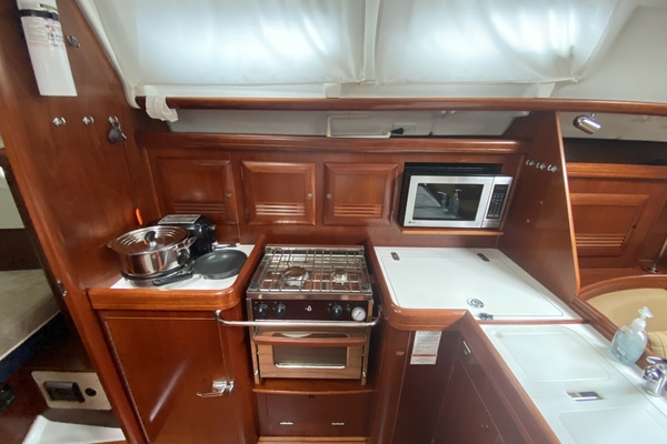 Excalibur 37ft Beneteau Yacht For Sale