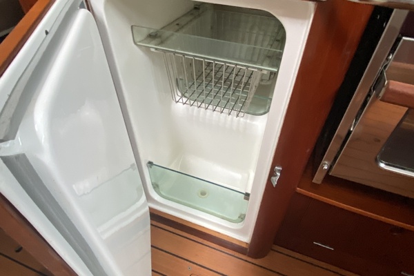 Excalibur 37ft Beneteau Yacht For Sale