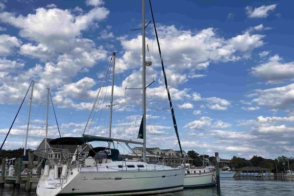 Photo of the 2004 Beneteau 373 "Excalibur"