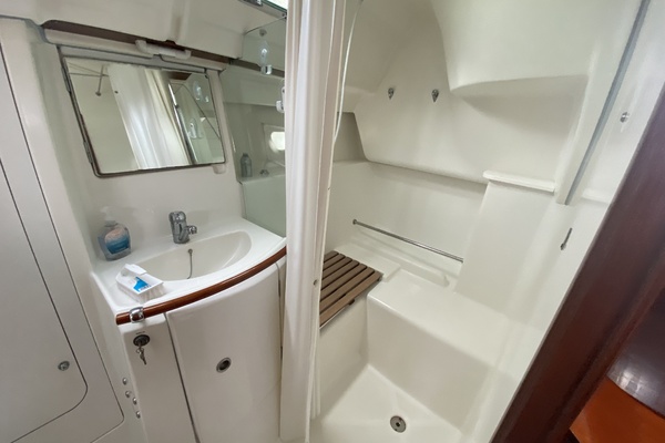 Excalibur 37ft Beneteau Yacht For Sale