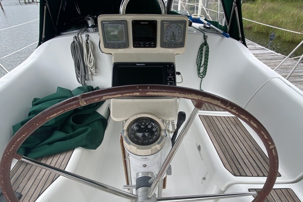 Excalibur 37ft Beneteau Yacht For Sale