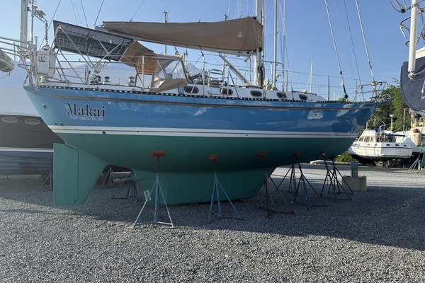 Makai 42ft Tayana Yacht For Sale