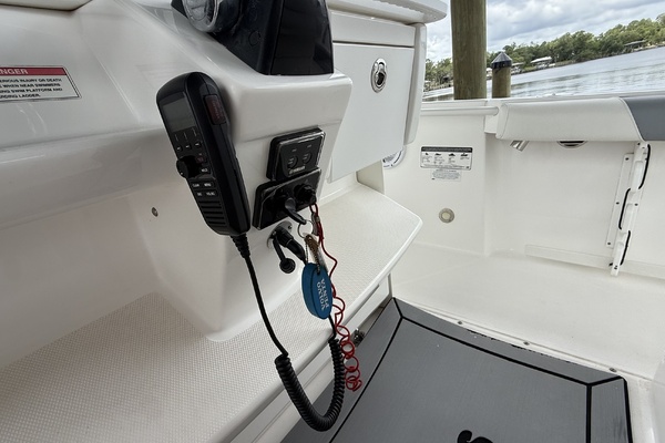 29ft Everglades Yacht For Sale