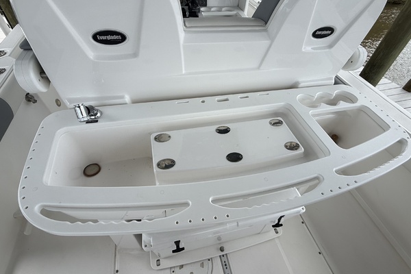 29ft Everglades Yacht For Sale