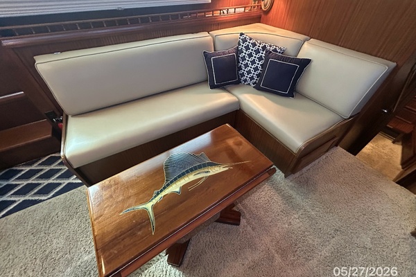 RoBoat 42ft Hatteras Yacht For Sale