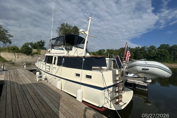 Photo of the 1981 Hatteras LRC "RoBoat"