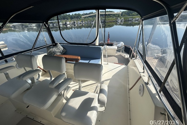 RoBoat 42ft Hatteras Yacht For Sale