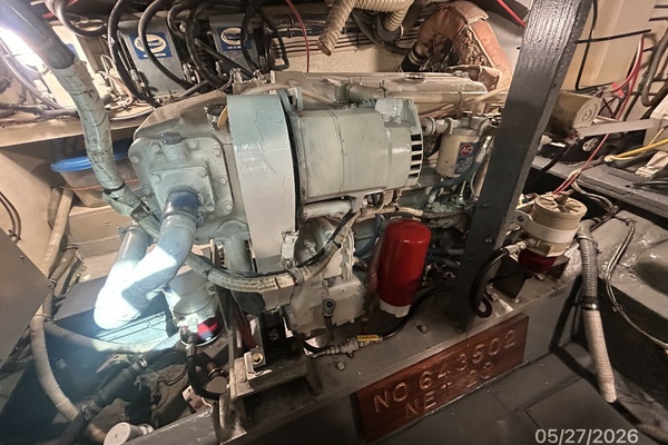 RoBoat 42ft Hatteras Yacht For Sale