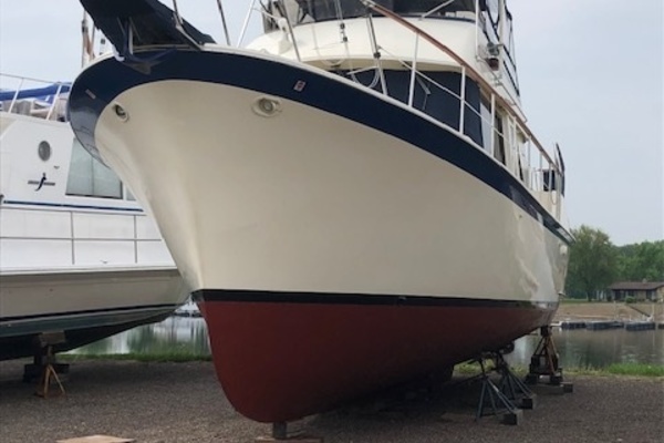 RoBoat 42ft Hatteras Yacht For Sale