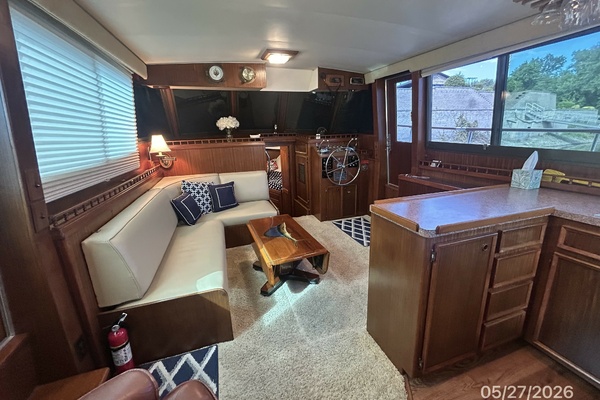 RoBoat 42ft Hatteras Yacht For Sale