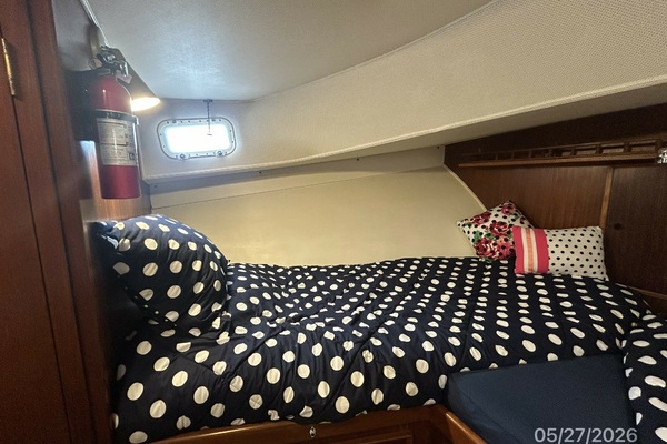 RoBoat 42ft Hatteras Yacht For Sale