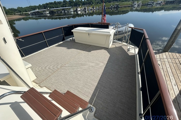RoBoat 42ft Hatteras Yacht For Sale