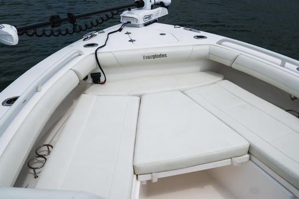 25ft Everglades Yacht For Sale