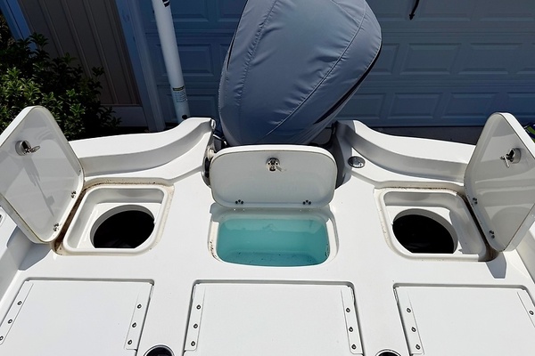25ft Sea Hunt Yacht For Sale