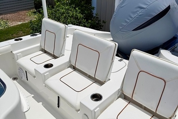 25ft Sea Hunt Yacht For Sale