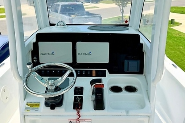25ft Sea Hunt Yacht For Sale