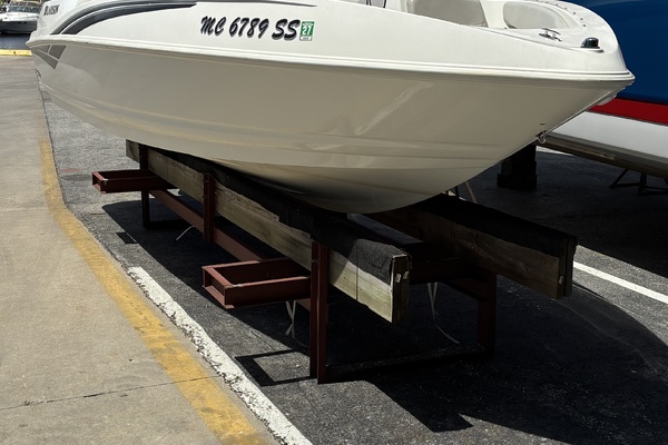 20ft Larson Yacht For Sale